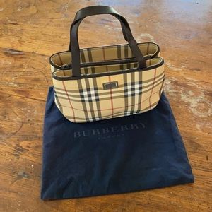 Vintage Burberry bucket bag